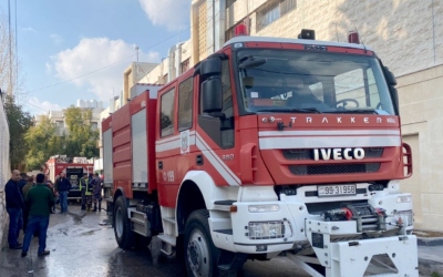 الدفاع المدني يخمد حريق هنجر بمحافظة إربد