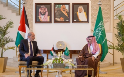 الأردن والسعودية: تنسيق مشترك لاحتواء التصعيد ورفض الاعتداءات الإيرانية