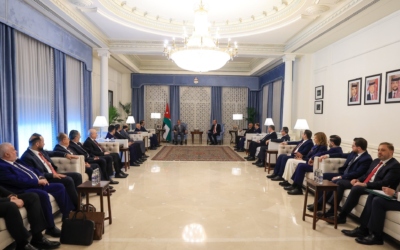 رئيس الوزراء يؤكد أهمية البناء على ما تحقق من تعاون بين الأردن وسوريا