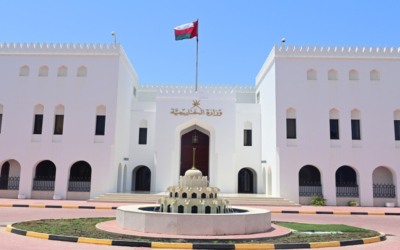 وزير الخارجية العُماني يدعو الولايات المتحدة وإيران إلى تمديد الهدنة