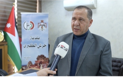 بلدية جرش لـ”عمرة الإخباري”: عشرات آلاف الأعلام و230 سارية ليوم العلم