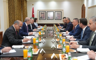 الصفدي يستقبل رئيس لجنة الشؤون الخارجية في البرلمان التركي