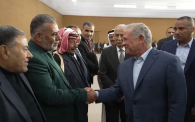 الملك يزور محافظة الزرقاء ويلتقي وجهاءها وممثليها