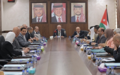 بعد انفراد “عَمرة الإخبارية”… وزير الإدارة المحلية يكشف تفاصيل قانون البلديات الجديد