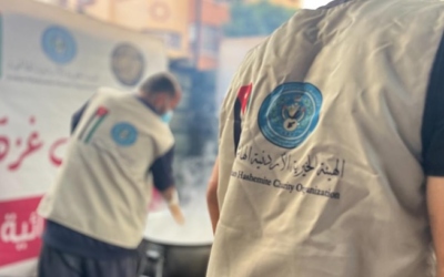 الحملة الأردنية تواصل مع الهيئة الخيرية الهاشمية توزيع الوجبات الساخنة بمدينة خان يونس جنوب قطاع غزة