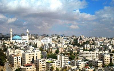 رياح نشطة وغبار الأربعاء يعقبه طقس لطيف الخميس