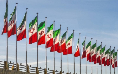 إيران تهدد وتؤكد استعدادها للرد وسط حديث عن اتفاق أمريكي قريب