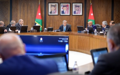 مجلس الوزراء يشمل شركات النقل السياحي المتخصص ببرامج الدعم والتسهيلات الحكومية