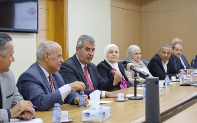الخرابشة: مشاريع جديدة للكهرباء والغاز ضمن استراتيجية الطاقة 2035