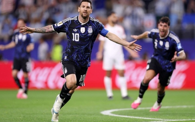 طلب غير متوقع من ميسي قبل لقاء الأردن