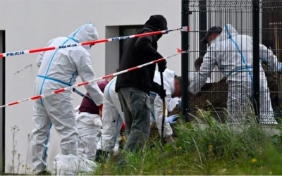 العثور على رفات 32 جنينًا في حديقة منزل طبيبة سابقة