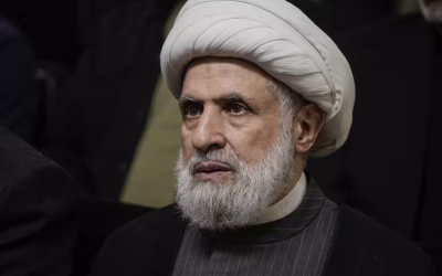 قاسم يرفض نزع السلاح في مفاوضات إسرائيل و ترمب يؤكد إرسال نسخة من اتفاق إيران لنتنياهو