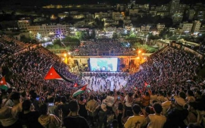 الأردن يحوّل المحافظات إلى ساحات جماهيرية لمتابعة النشامى أمام الأرجنتين