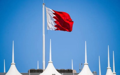 البحرين تعلن اعتراض صواريخ ومسيّرات إيرانية