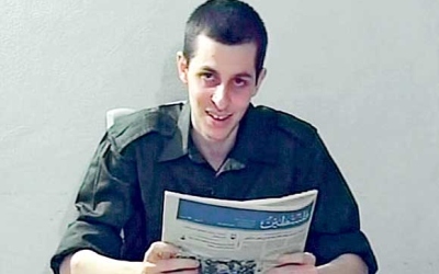 بعد 20 عاماً.. إسرائيل تكشف تفاصيل جديدة حول الساعات الأولى لأسر جلعاد شاليط