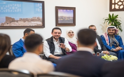 ولي العهد يلتقي شبابًا وشابات من محافظة الكرك