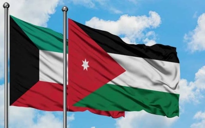 الصفدي ونظيره الكويتي يؤكدان ضرورة وقف التصعيد في المنطقة