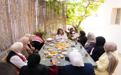 الملكة رانيا تزور جمعية أصايل بدر الخيرية في عمّان