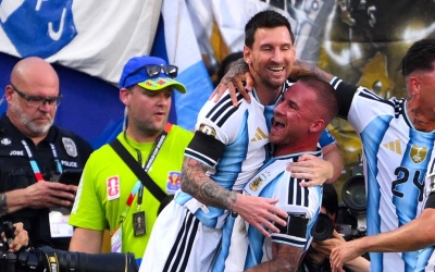 الأرجنتين تضرب موعدًا مع إنجلترا في نصف نهائي كأس العالم