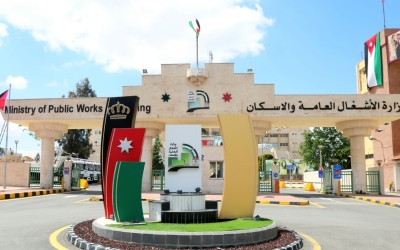 بدء صيانة طريق المطار الليلة.. والأشغال تحدد أوقات العمل