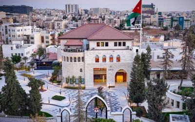 الحكومة تمنع استخدام الذكاء الاصطناعي لتعديل الشعارات والرموز الوطنية