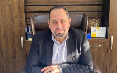 الوجود المعلّق بين نعم و لا  هل الأخلاق اختراع بشري أم قانون يسبق الإنسان؟