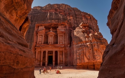 5 ملايين دينار لإنقاذ سياحة البترا: “أصحاب الفنادق والأدلاء” يثمنون 11 قراراً حكومياً لدعم المنشآت وحماية 1600 عامل