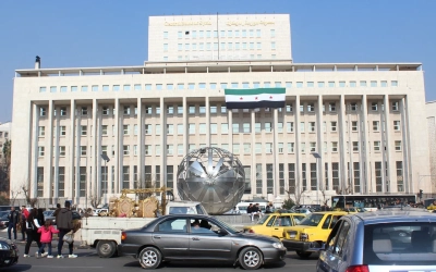 وداعاً للعملة القديمة.. سوريا تحسم مهلة الاستبدال وتنتقل لـ “التدقيق المركزي” لسحب السيولة المكتنزة