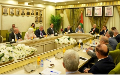 المومني: الأردن يتعامل مع التطورات الإقليمية بحكمة دون تعطيل الحياة العامة