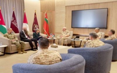 الحنيطي يستقبل عضو لجنة القوات المسلحة بمجلس الشيوخ الأميركي