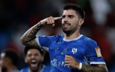 الهلال يتجاوز الرائد بثنائية نيفيز ويبلغ دور الـ16