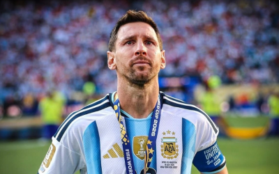 الأسطورة ليونيل ميسي يعلن اعتزاله اللعب مع منتخب الأرجنتين