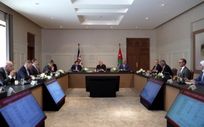 الملك يوجه بتعزيز أمن الطاقة والغذاء في المملكة