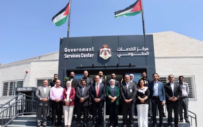 سميرات يفتتح مركز الخدمات الحكومي في عجلون