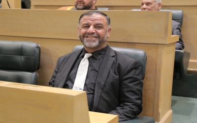 الروابدة يطالب بلجنة تحقيق حول تعديل مواد قانون اللامركزية بعد إقرارها