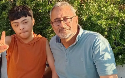 قصة سفيان تهز ليبيا.. منع طفل بمتلازمة داون من السباحة يثير الغضب