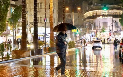 منخفض جوي يقترب من المملكة مع توقعات بأمطار ورعد الليلة