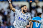 تقارير: الهلال يقترب من إنهاء ارتباطه بكريم بنزيما