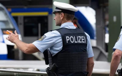 ألمانيا تداهم مجموعة يمينية متطرفة وتحقق مع سياسيين