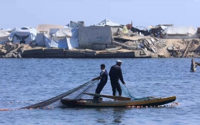 إطلاق نار إسرائيلي يستهدف مراكب الصيادين الفلسطينيين