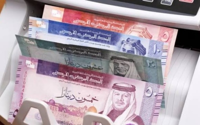 ارتفاع حوالات الأردنيين العاملين بالخارج إلى 2.5 مليار دولار يعزز نشاط الصرافة والأسواق المحلية