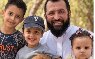 والدة الأطفال الثلاثة ضحايا حريق الزرقاء: “آدم ويحيى ومارية… اشتقتلكم”