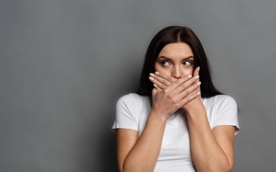 متى تتحول “الحازوقة” إلى إنذار طبي؟