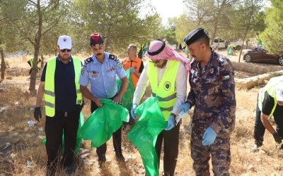 الأوقاف تنفذ حملة نظافة في محمية ضانا بالطفيلة بدعم تطوعي شبابي