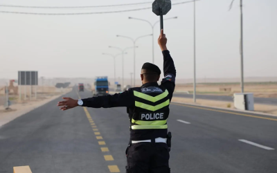 ضبط “ديانا” محملة بالركاب في صندوقها الخلفي على طريق المطار