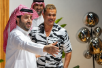 “الأرقام تبحث عنه”.. تركي آل الشيخ يدافع عن عمرو دياب بعد دخوله موسوعة “غينيس”
