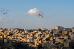 أجواء شبه صيفية تغطي المملكة اليوم وتحذير من الغبار