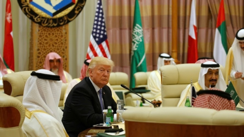 ترمب يلتقي قادة الخليج لبحث مسار الحرب مع إيران
