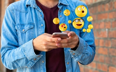 رفاهيات عند الكبار وضرورات للبقاء عندهم.. 5 أشياء لا يستغني عنها «جيل زد» في حياته