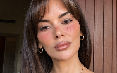الممثلة التركية سيراي كايا تحسم الجدل وتعلن ارتباطها بطليق صحراء إيشيك رسميًا